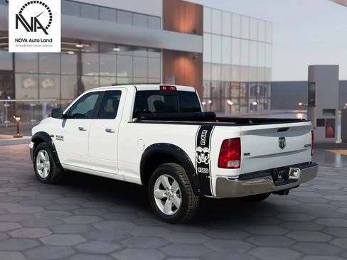 Used 2017 RAM 1500 Classic SLT image 9