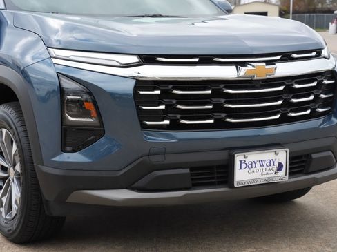 Used 2025 Chevrolet Equinox LT image 28