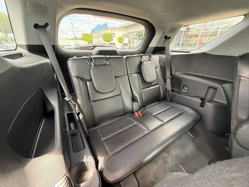 Used 2022 Ford Explorer Limited RWD image 19