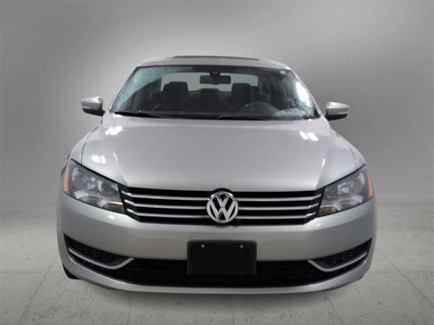 Used 2014 Volkswagen Passat 1.8T SE image 3