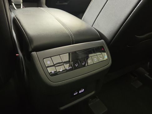 Used 2022 Nissan Pathfinder SL w/ SL Premium Package image 34