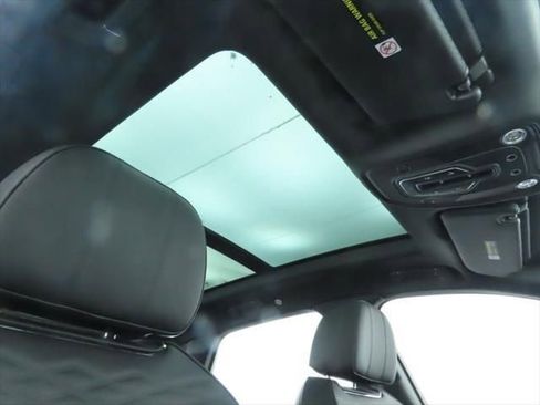 New 2025 Bentley Bentayga image 19