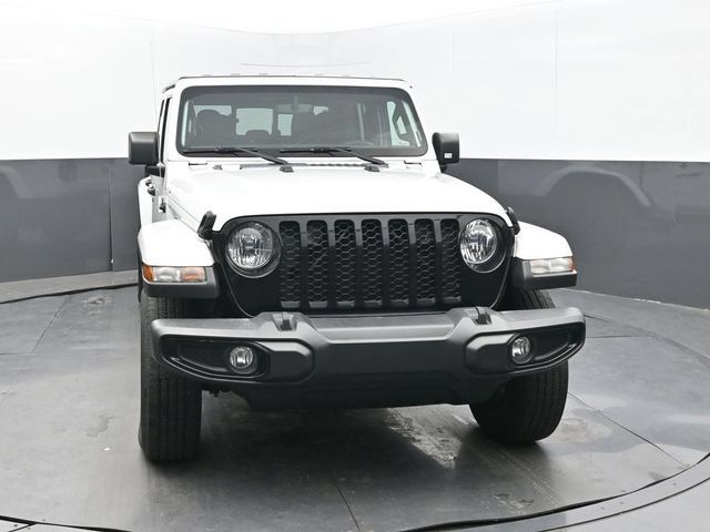 Used 2022 Jeep Gladiator Sport AWD/4WD image 8