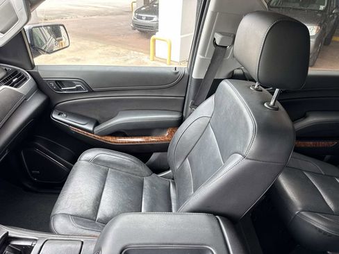 Used 2019 Chevrolet Suburban Premier RWD image 32