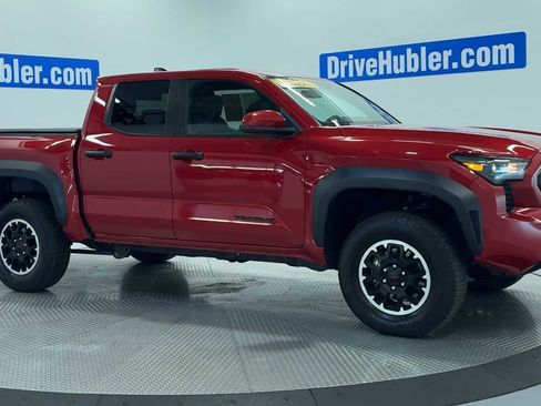 Used 2025 Toyota Tacoma TRD Off-Road AWD/4WD image 9
