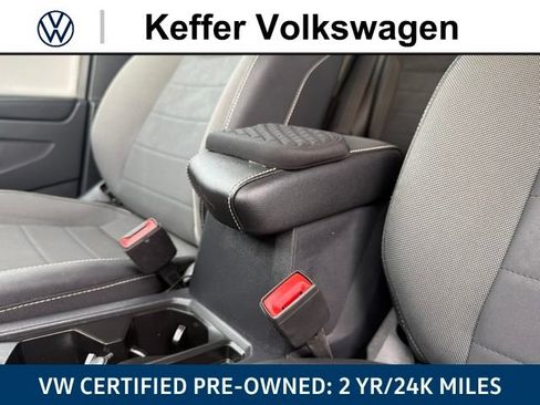 Used 2022 Volkswagen Taos SE FWD image 29