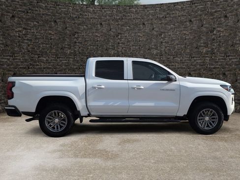Used 2025 Chevrolet Colorado LT w/ Advanced Trailering Package RWD image 3
