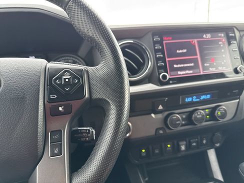 Used 2022 Toyota Tacoma TRD Sport w/ Technology Package RWD image 15