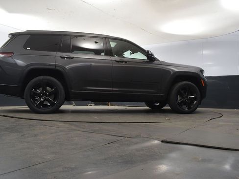 New 2025 Jeep Grand Cherokee L Altitude image 44