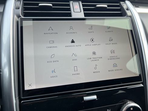 New 2026 Land Rover Discovery Limited Edition image 16