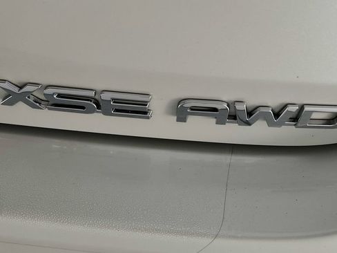 Used 2023 Toyota Highlander XSE AWD/4WD image 39