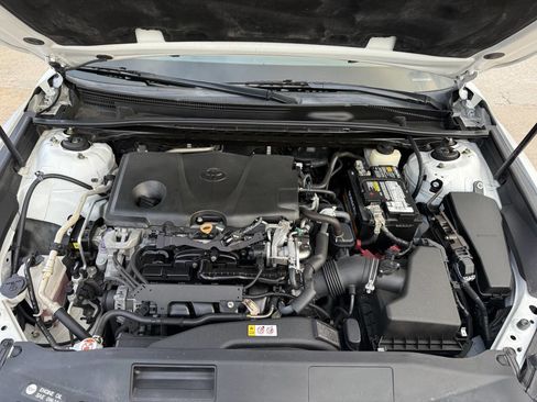 Used 2018 Toyota Camry XLE FWD image 33