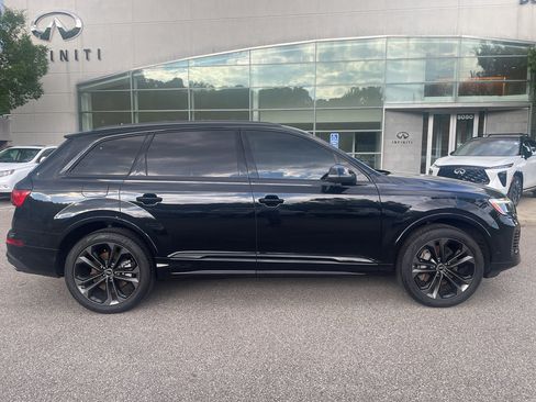 Used 2025 Audi Q7 3.0T Premium Plus AWD/4WD image 2