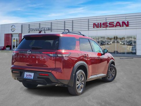 New 2026 Nissan Pathfinder SV image 6