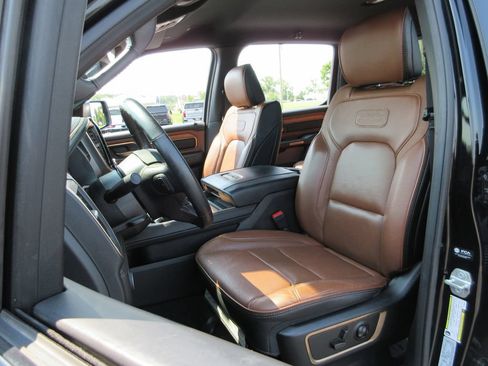 Used 2024 RAM 1500 Limited AWD/4WD image 22