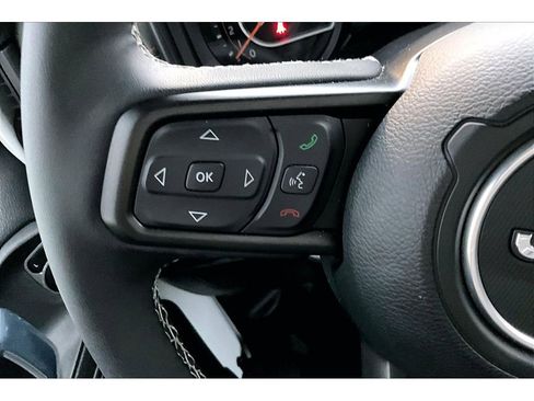 Certified 2025 Jeep Gladiator Mojave w/ Safety Group AWD/4WD image 25