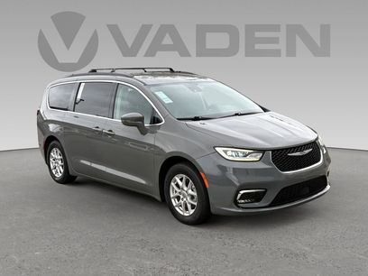 Used 2022 Chrysler Pacifica Touring-L