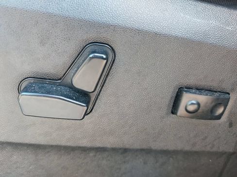 Used 2019 Dodge Grand Caravan SXT FWD image 25