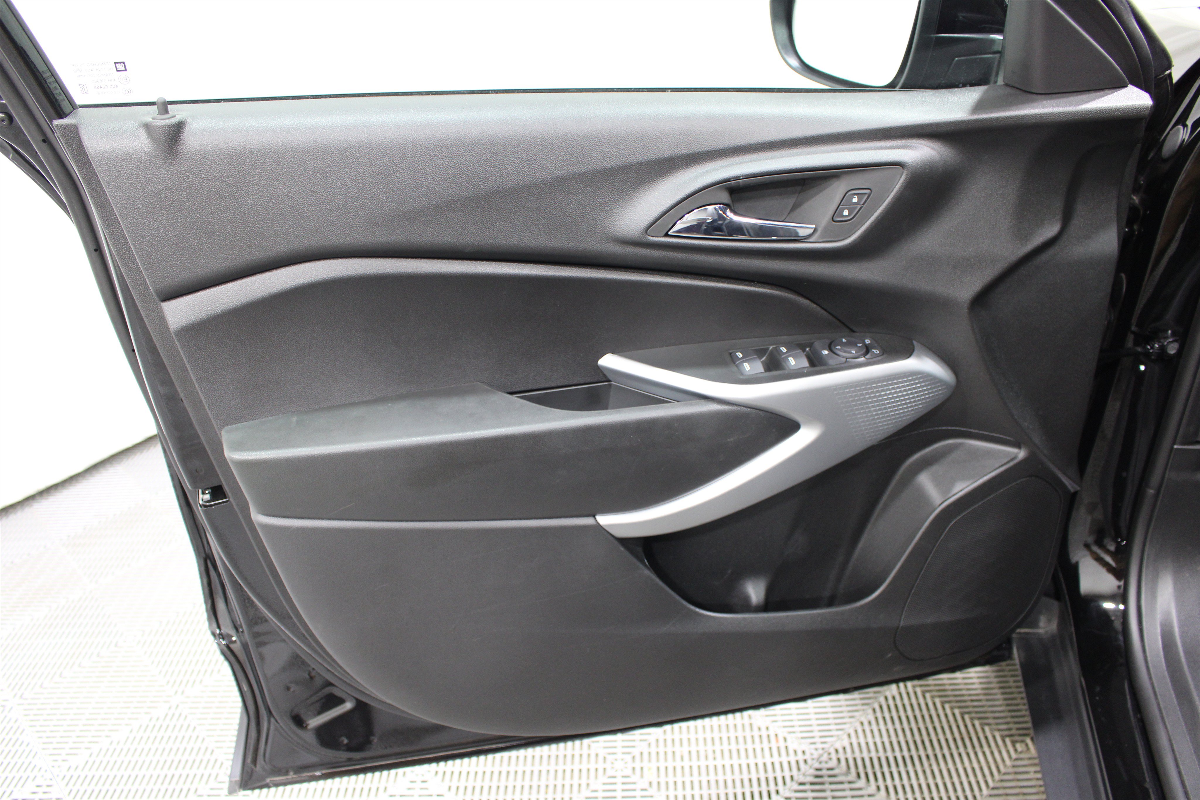 New 2026 Chevrolet Trax RS w/ Driver Confidence Package FWD image 7
