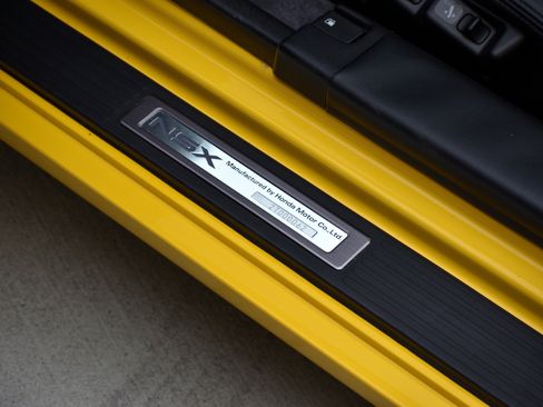 Used 2002 Acura NSX T image 18