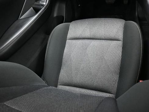 Used 2025 Nissan Rogue SV FWD image 9