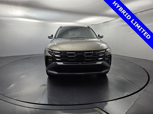 Used 2025 Hyundai Tucson Limited image 4