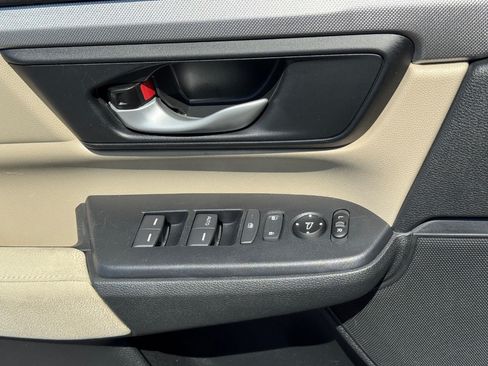 Used 2018 Honda CR-V LX image 24