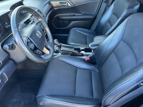 Used 2017 Honda Accord Sport image 17