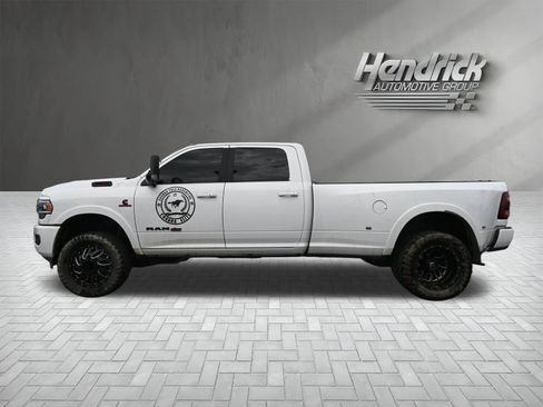 Used 2022 RAM 3500 Laramie AWD/4WD image 7