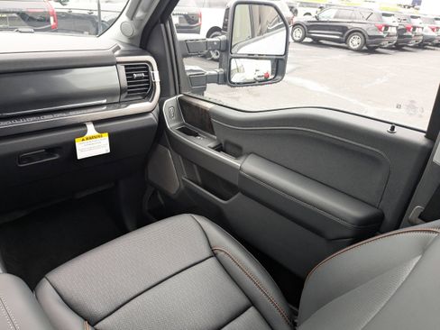 New 2026 Ford F250 Lariat w/ Black Appearance Package image 15