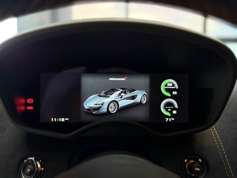Used 2018 McLaren 570S Spider RWD image 31