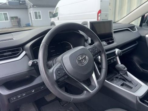 Used 2023 Toyota RAV4 XLE image 10