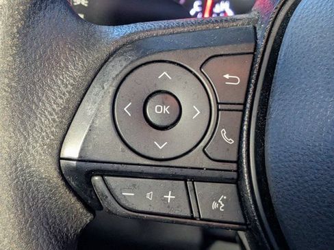 Used 2020 Toyota RAV4 LE FWD image 24