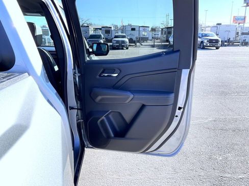 New 2026 GMC Canyon Elevation w/ Convenience Package image 17