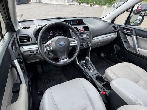 Used 2015 Subaru Forester 2.5i Touring AWD/4WD image 24
