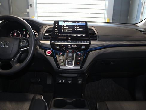 Used 2025 Honda Odyssey Elite image 30