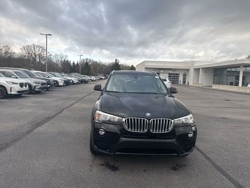 Used 2017 BMW X3 xDrive28i image 2