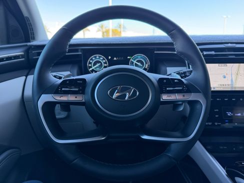 Certified 2024 Hyundai Tucson Limited AWD/4WD image 9