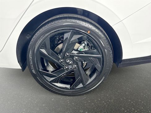 New 2026 Hyundai Elantra SEL Sport Premium FWD image 30