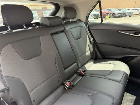 Used 2025 Kia Niro Wind FWD image 38