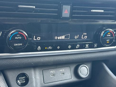 Used 2026 Nissan Rogue SL image 21