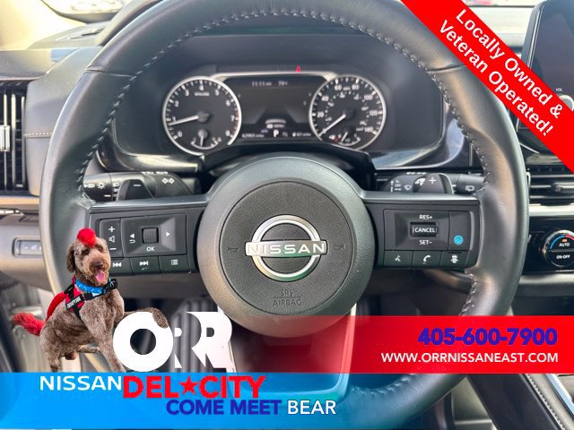 Used 2025 Nissan Pathfinder SV AWD/4WD image 17