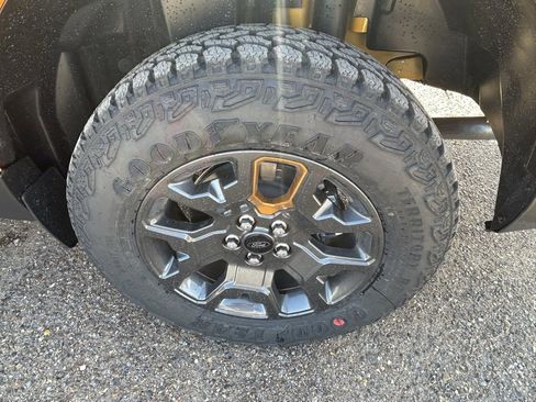 New 2026 Ford Maverick Tremor image 9