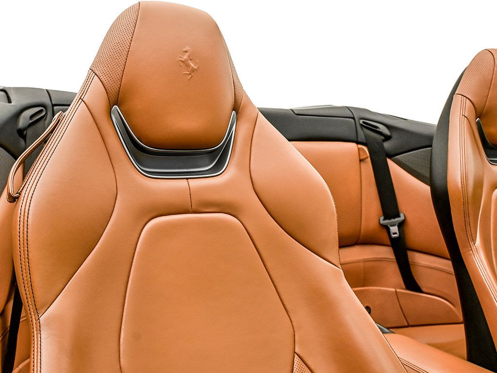 Certified 2019 Ferrari Portofino RWD image 21
