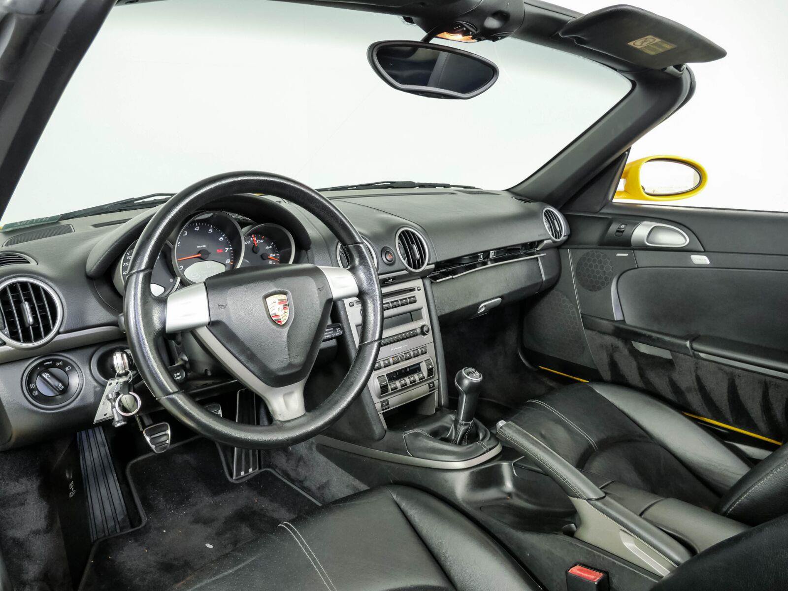 Used 2005 Porsche Boxster RWD image 4