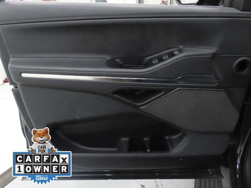Used 2025 Lincoln Navigator Reserve AWD/4WD image 10