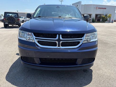 Used 2020 Dodge Journey SE FWD image 2