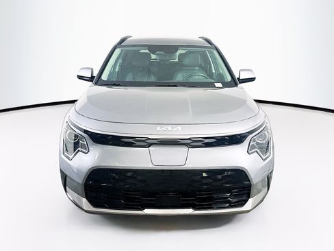 Used 2024 Kia Niro Wind FWD image 2