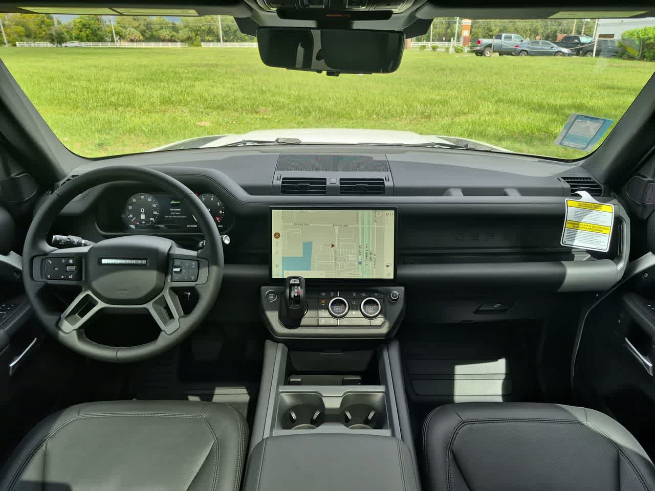 New 2026 Land Rover Defender 110 X-Dynamic SE AWD/4WD image 16