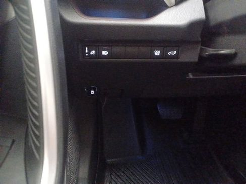 Used 2024 Toyota RAV4 Limited AWD/4WD image 36